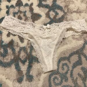 White lace thong🤍